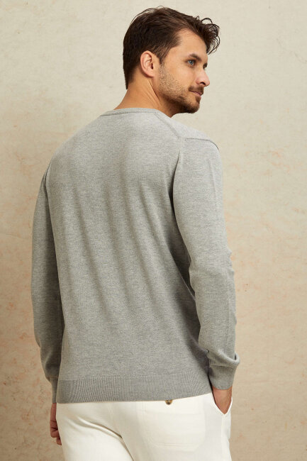Light Grey 100% Cotton V-Neck Sweater - 7
