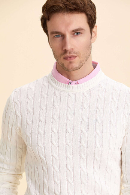 Off-White 100% Cotton Cable Knit Crew Neck Sweater 