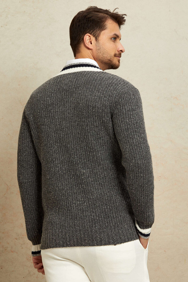 Anthracite 100% Cotton V-Neck Sweater - 7