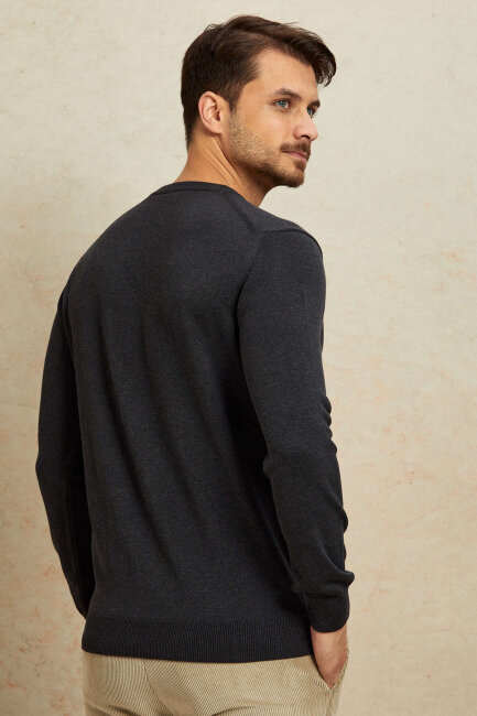 Anthracite 100% Cotton V-Neck Sweater - 7