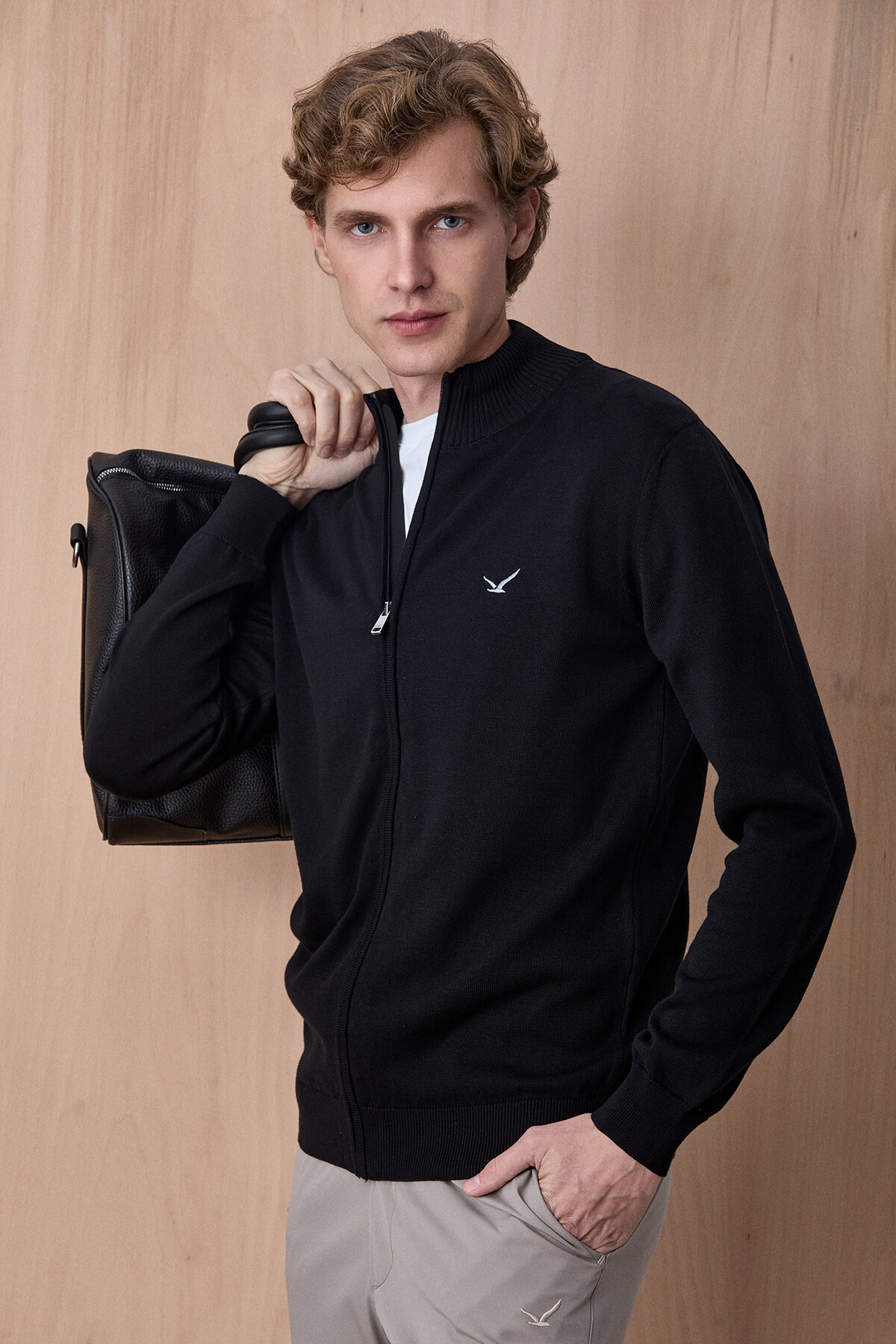 Siyah %100 Pamuk Örgü Hırka - 1