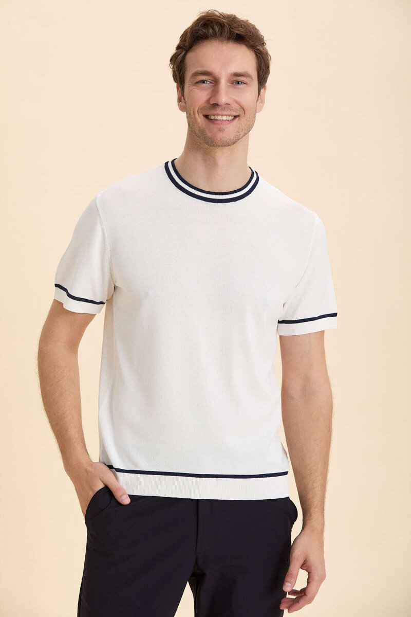 Kırık Beyaz Bisiklet Yaka Kazak