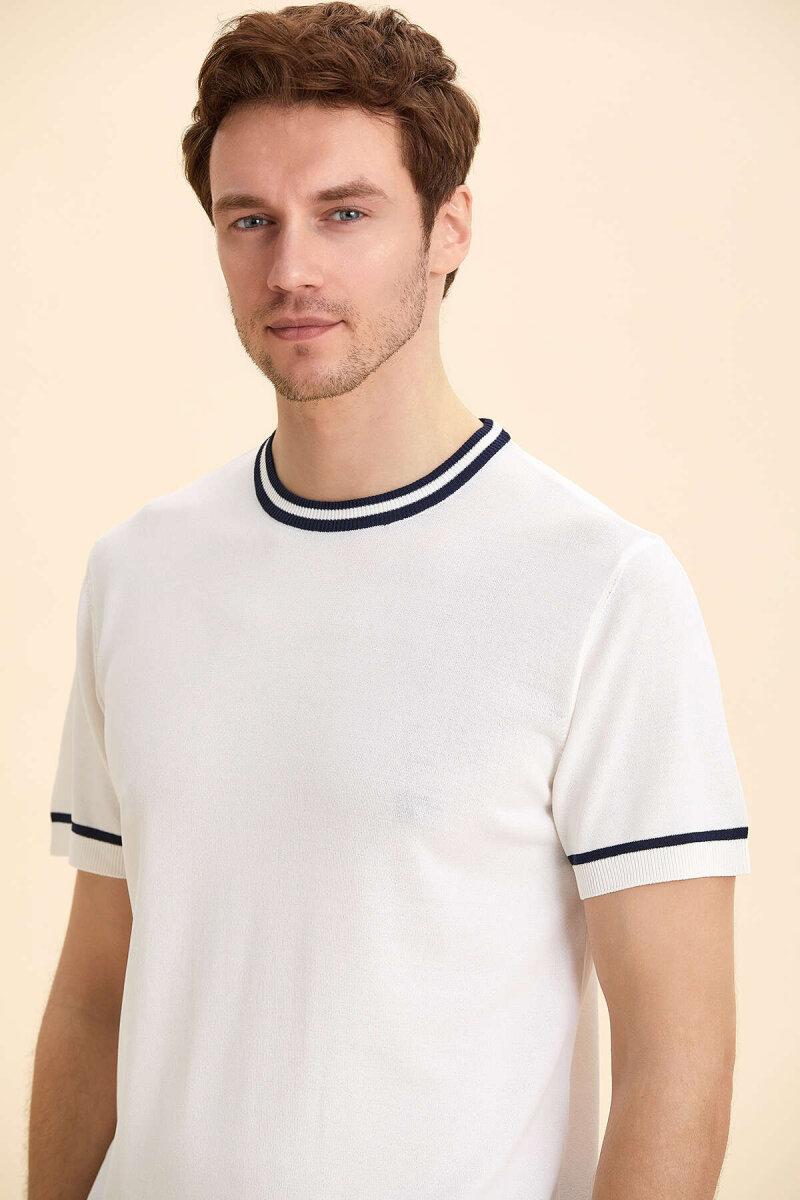 Kırık Beyaz Bisiklet Yaka Kazak (1)