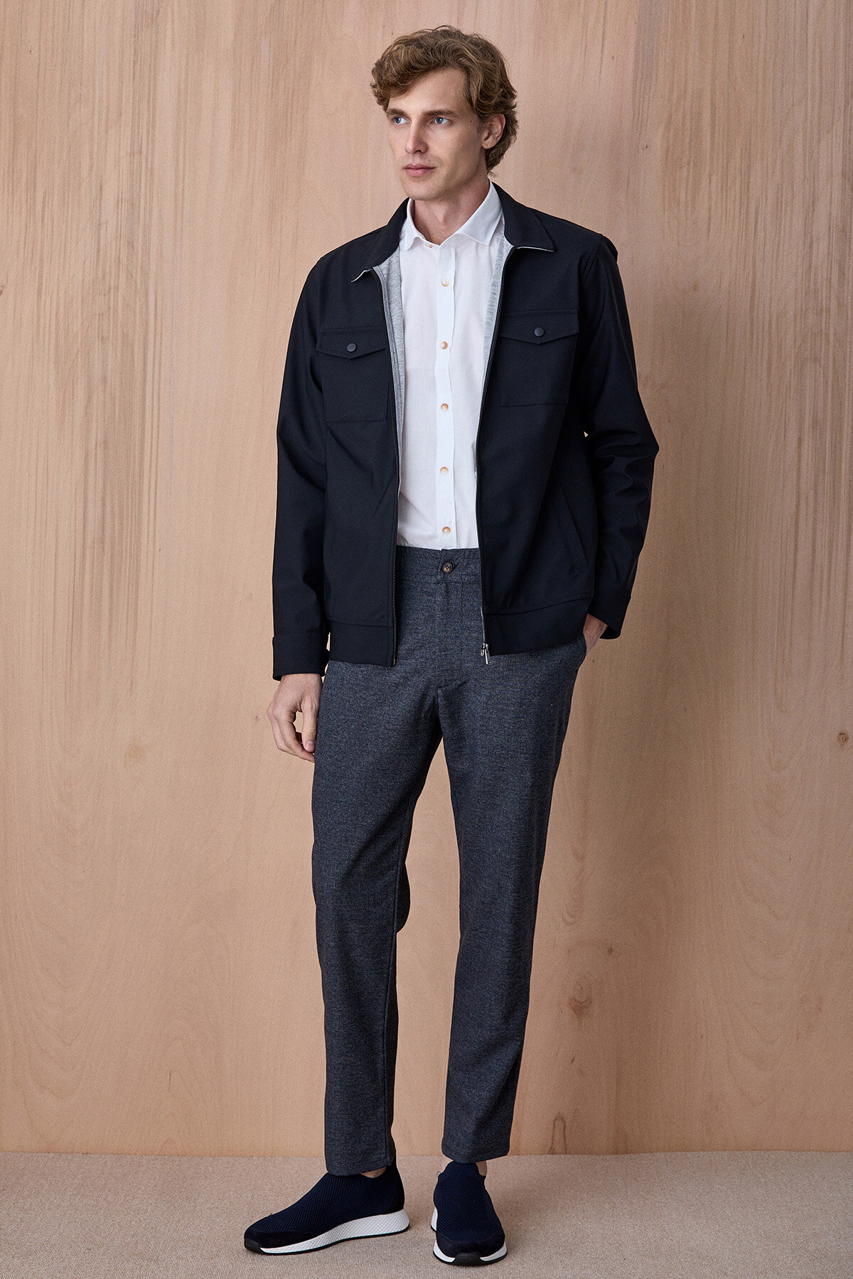 Siyah Fermuarlı Mont - 5