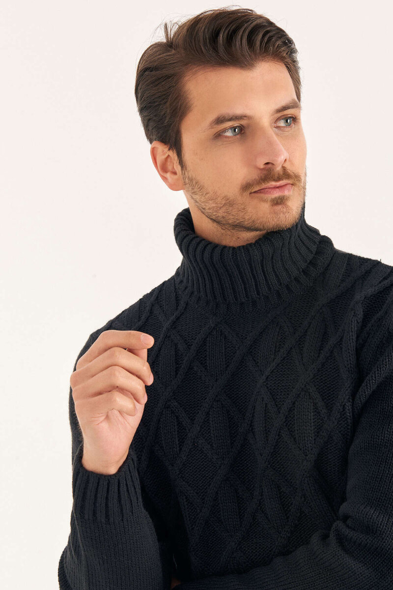 Black Wool Turtleneck Sweater - 3