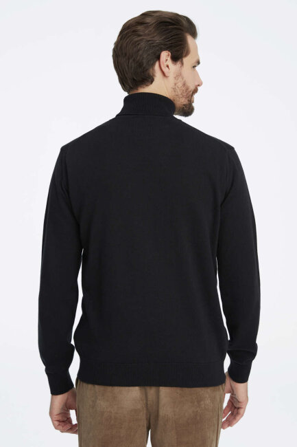 Black 100% Cotton Turtleneck Sweater - 4