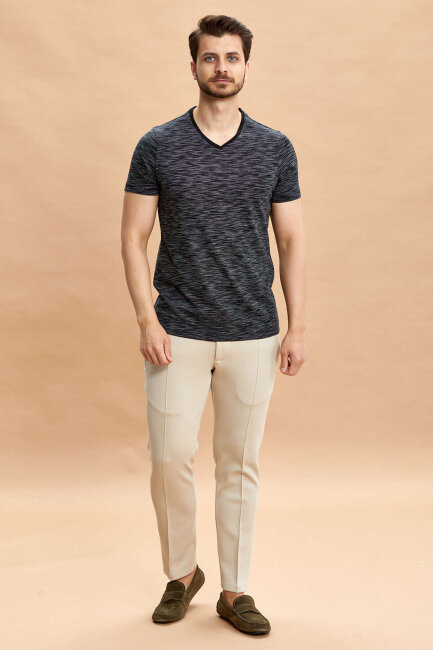 Black 100% Cotton V-Neck Patterned T-shirt - 3