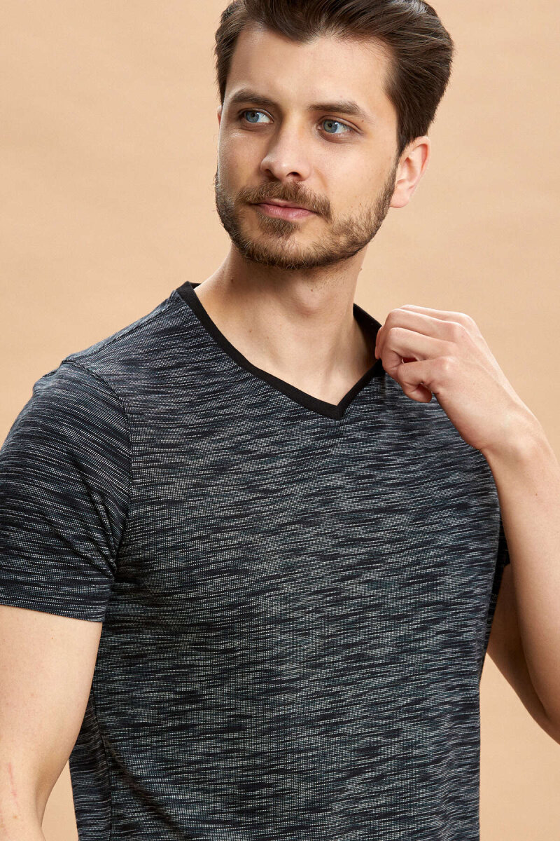 Black 100% Cotton V-Neck Patterned T-shirt - 6